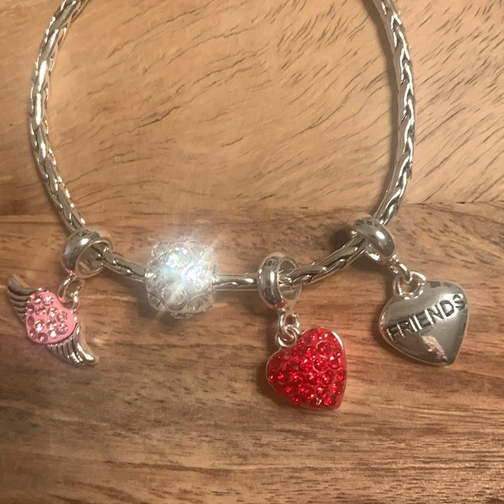 NWOT DaVinci Silver Charm Bracelet with Four Charms - Picture 10 of 14